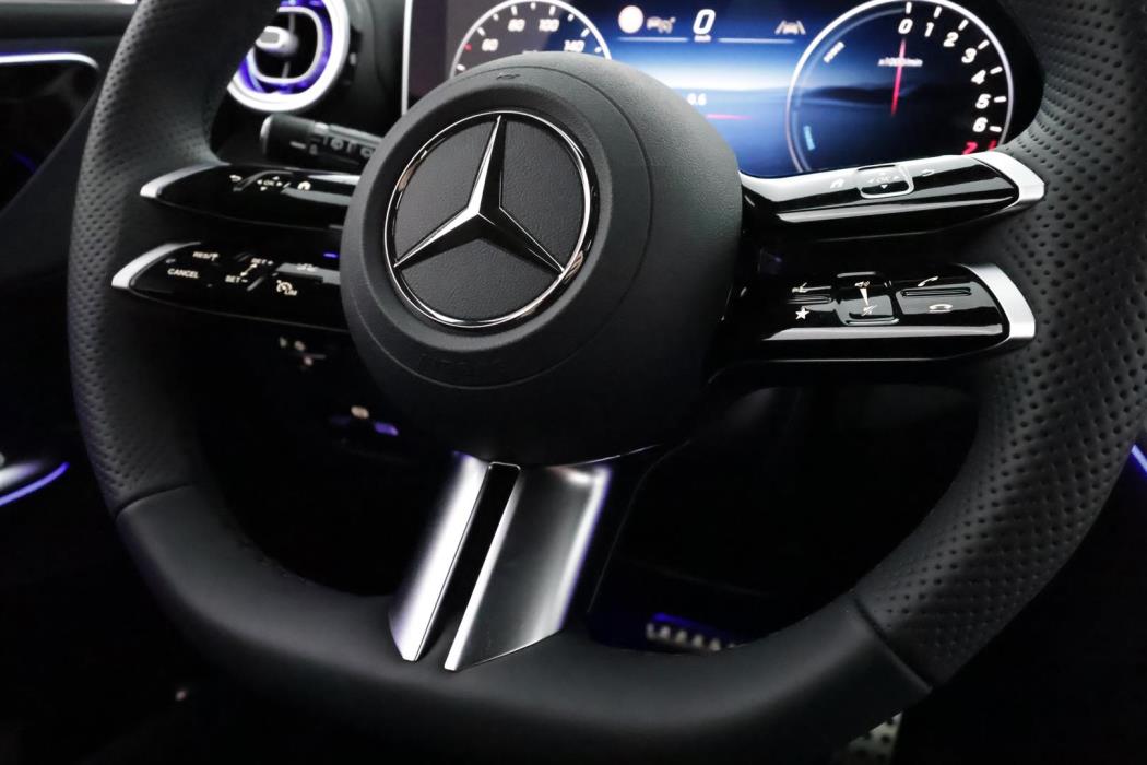 Mercedes-Benz GLC 2025