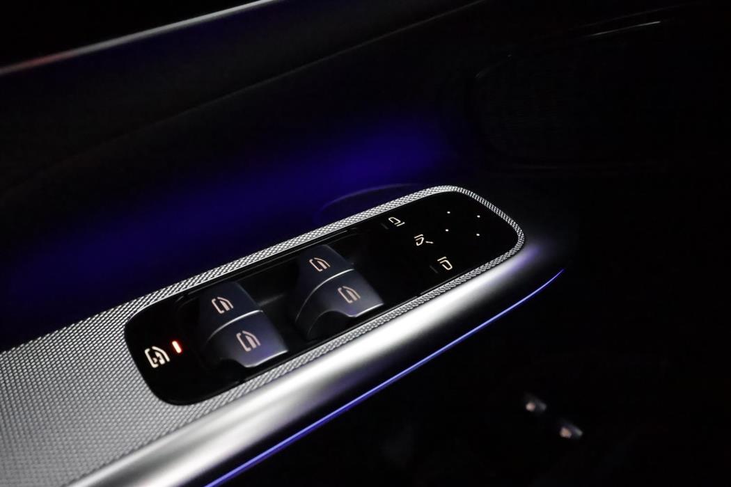 Mercedes-Benz GLC 2025