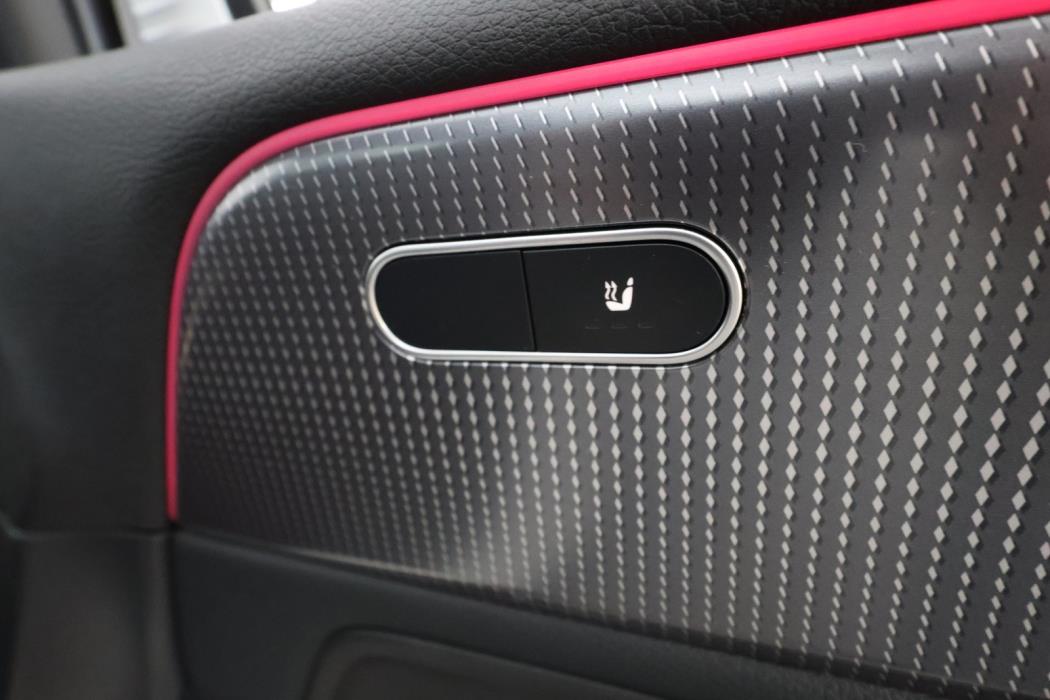 Mercedes-Benz EQB 2023