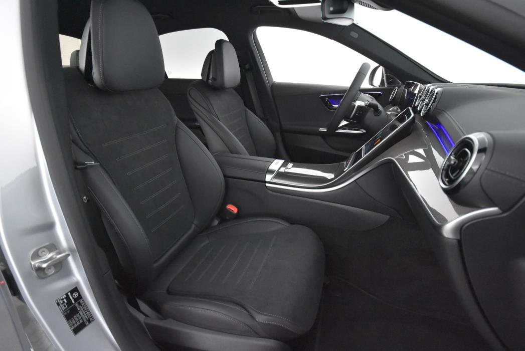 Mercedes-Benz C 2025
