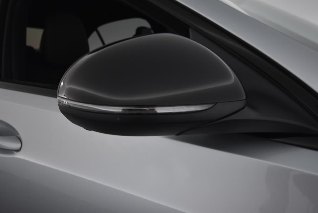 Mercedes-Benz C 2025