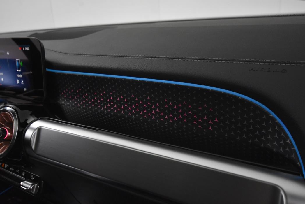 Mercedes-Benz EQB 2025