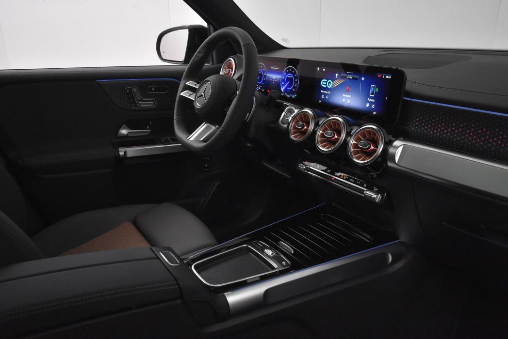 Mercedes-Benz EQB 2025