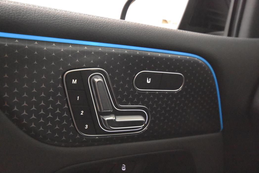 Mercedes-Benz EQB 2025