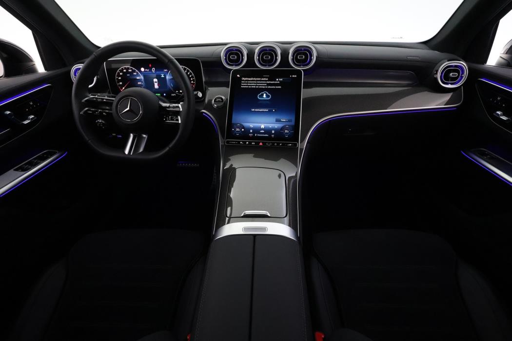 Mercedes-Benz GLC 2025
