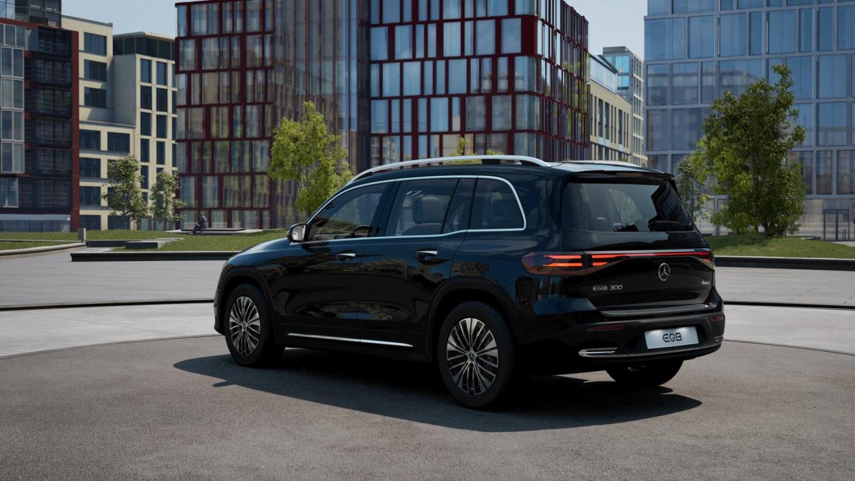 Mercedes-Benz EQB 2025