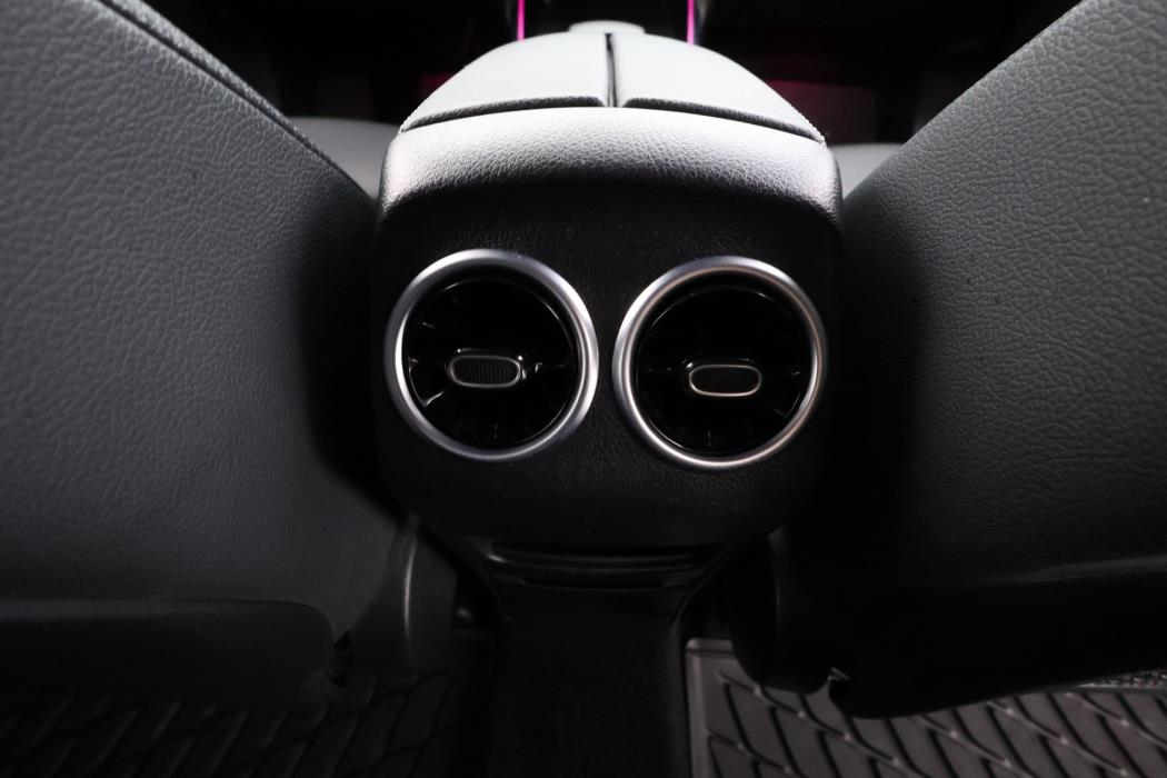 Mercedes-Benz EQB 2022