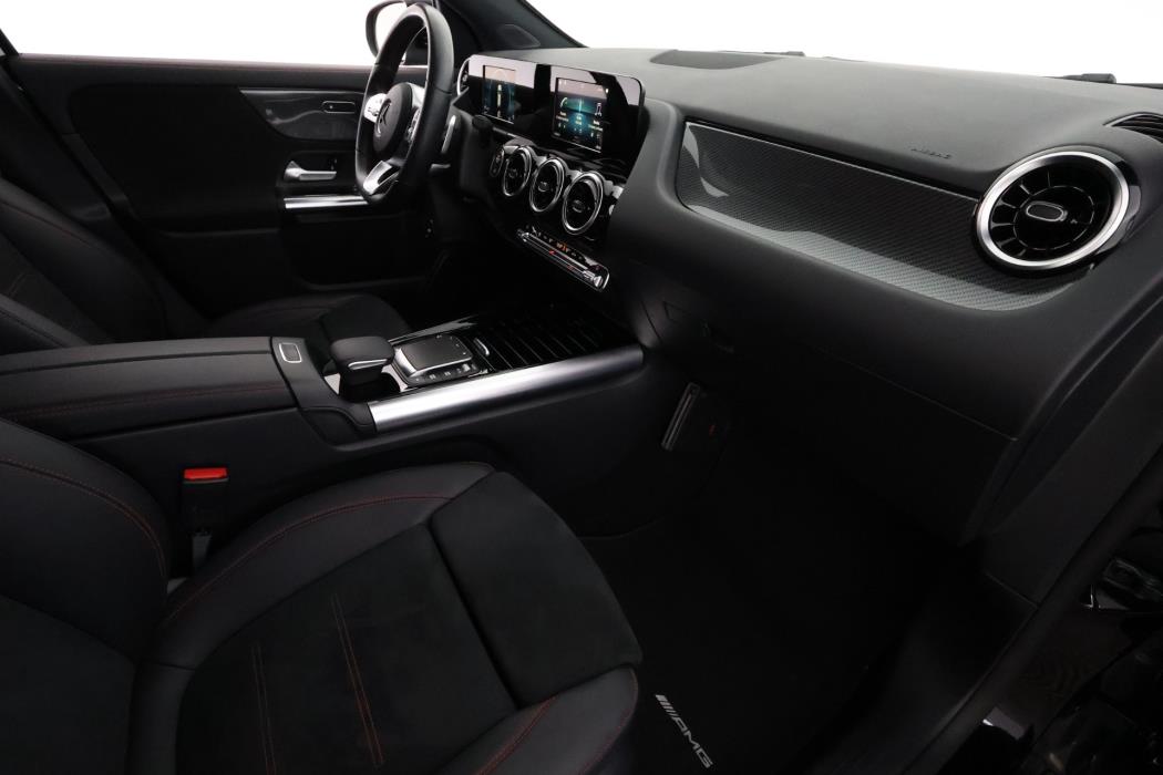 Mercedes-Benz GLA 2021