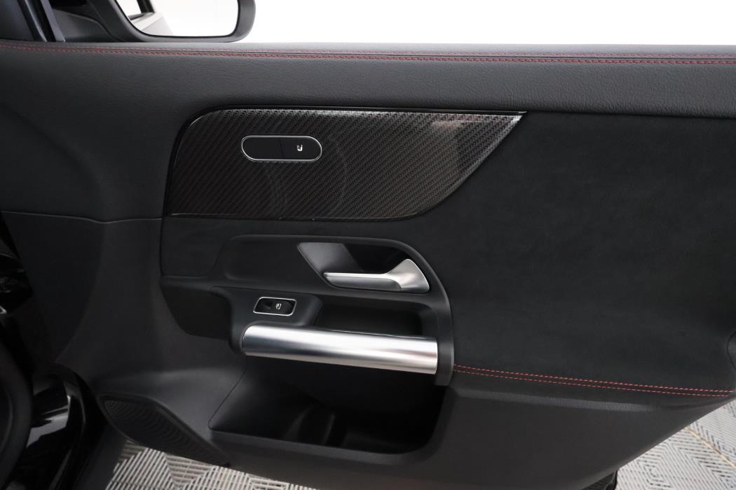 Mercedes-Benz GLA 2021