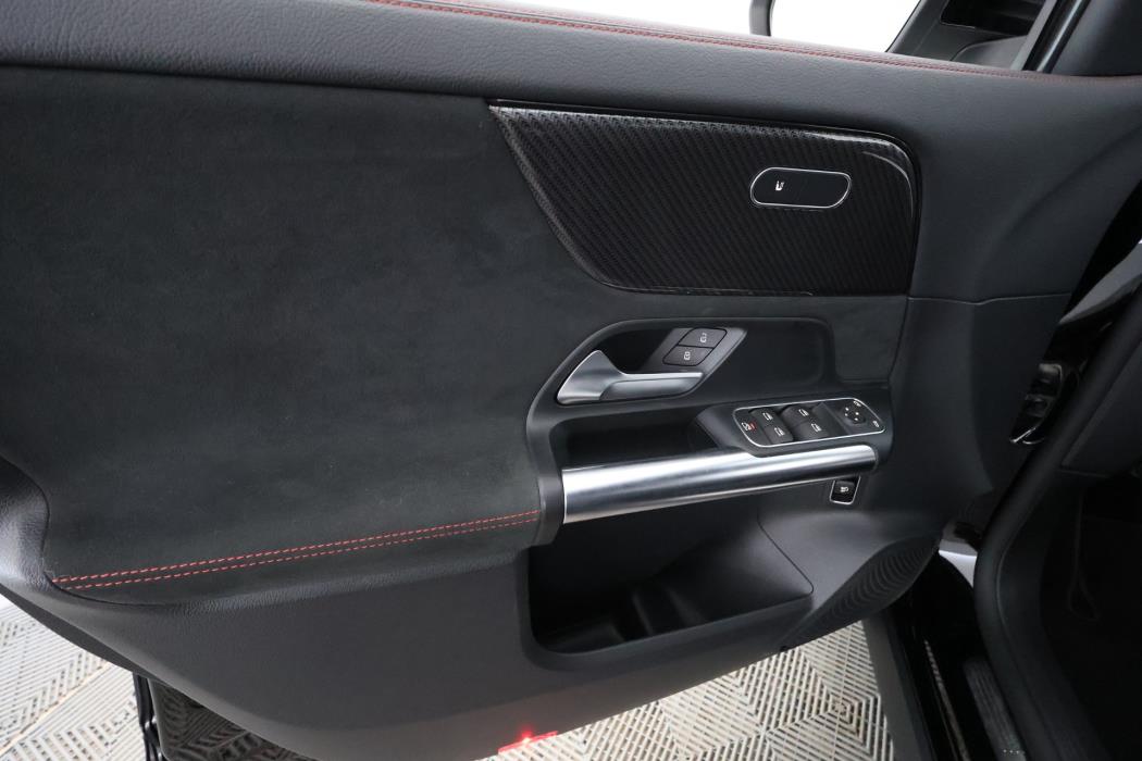 Mercedes-Benz GLA 2021