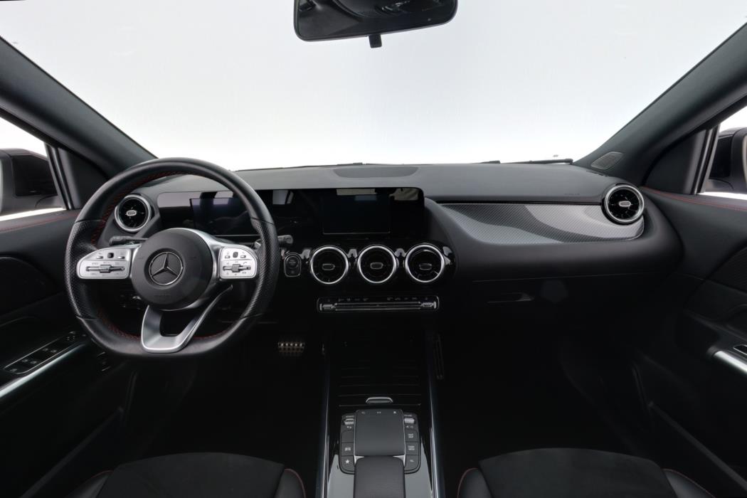 Mercedes-Benz GLA 2021