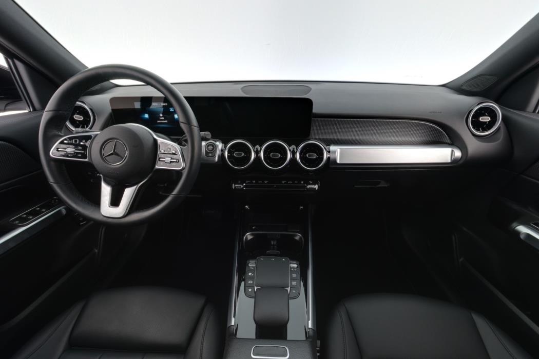 MERCEDES-BENZ GLB 2023