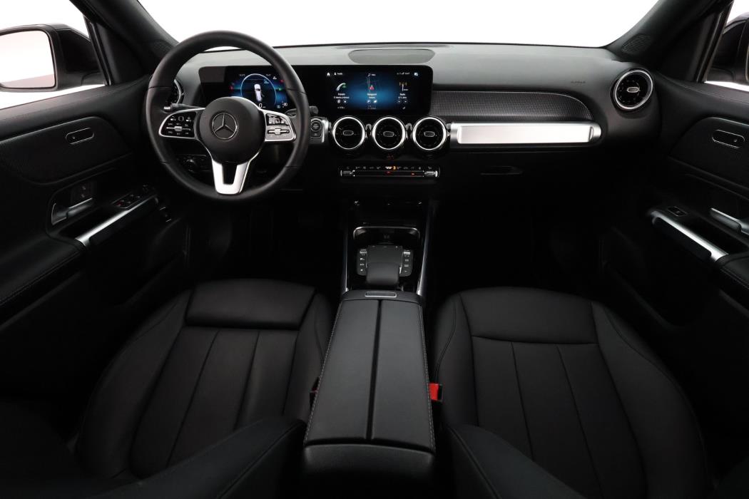 MERCEDES-BENZ GLB 2023