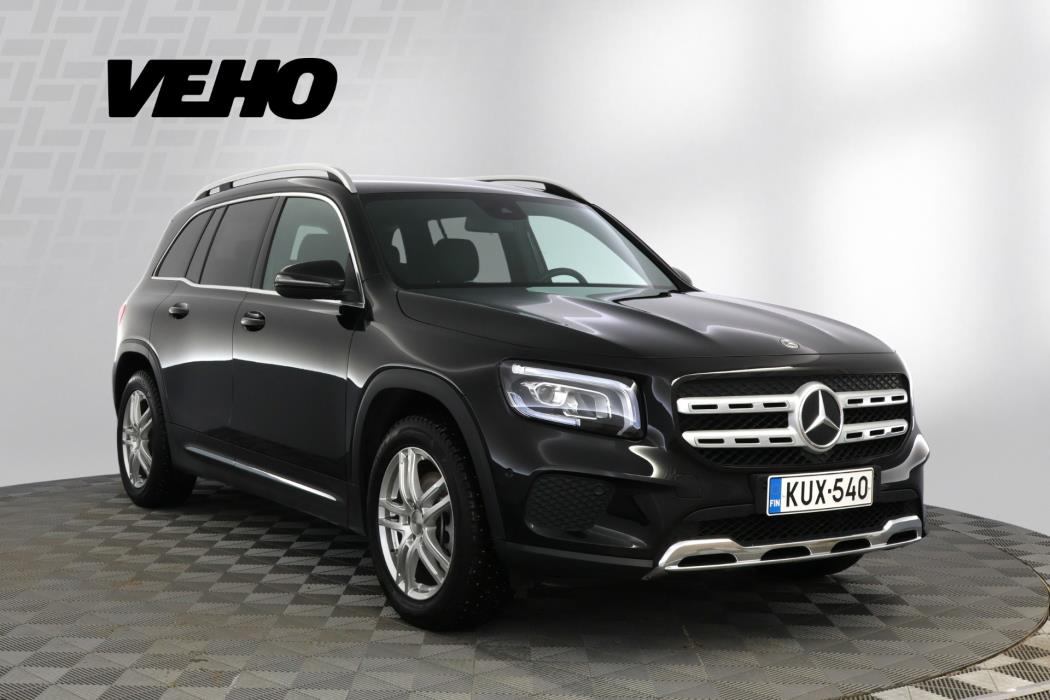 MERCEDES-BENZ GLB 2023