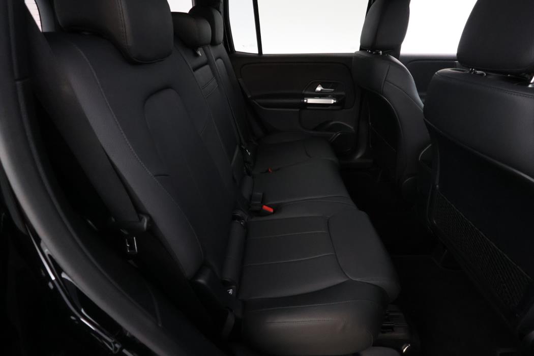 MERCEDES-BENZ GLB 2023