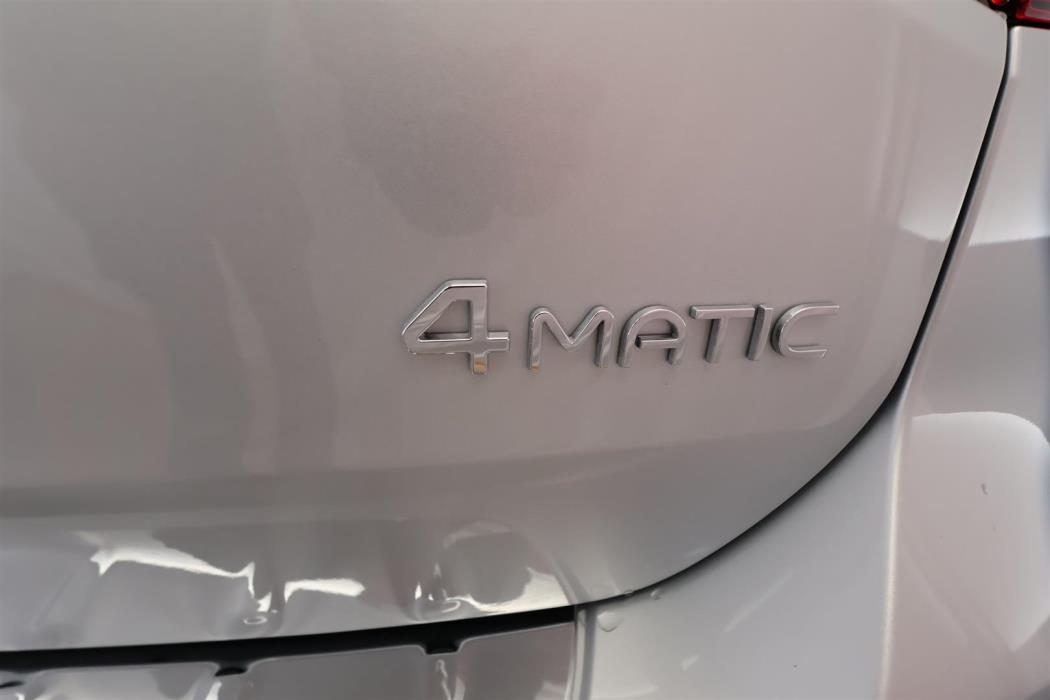 Mercedes-Benz EQB 2023