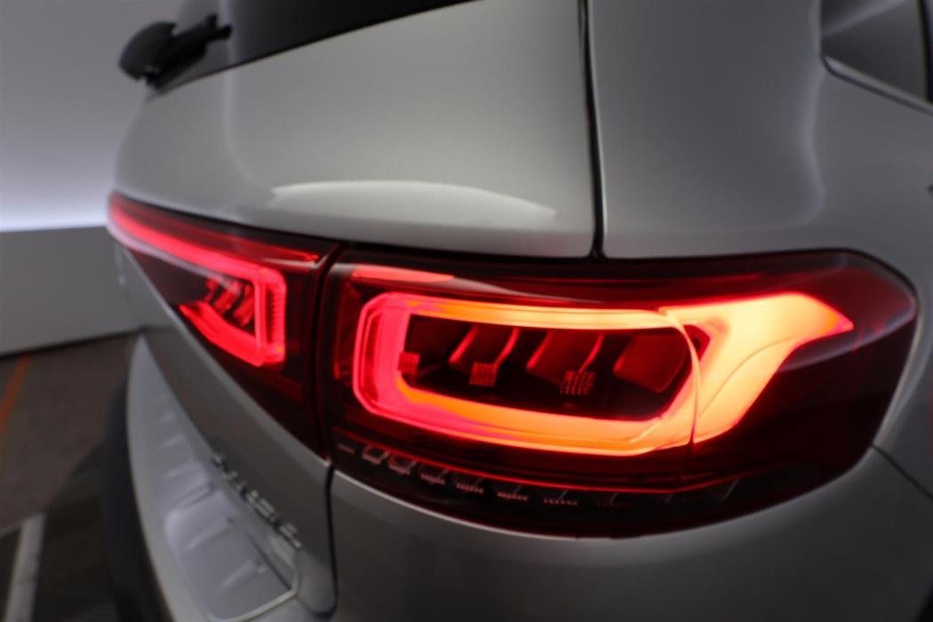 Mercedes-Benz EQB 2023