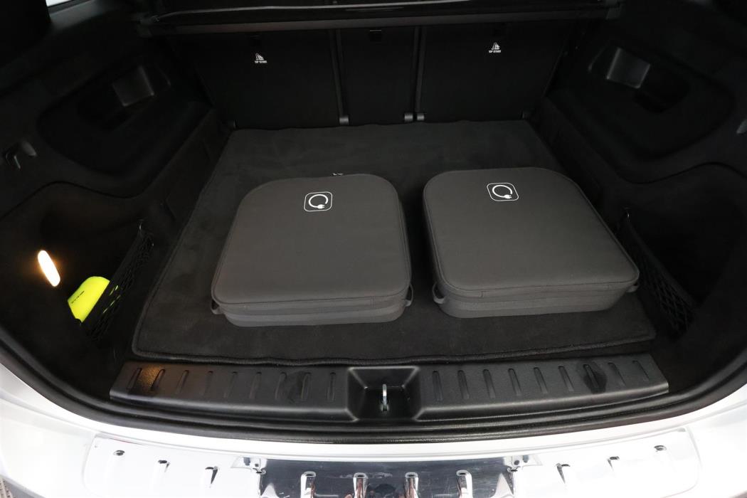 Mercedes-Benz EQB 2023