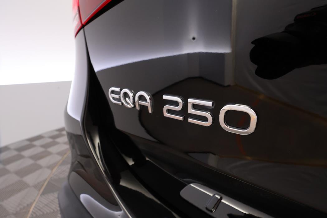 Mercedes-Benz EQA 2023
