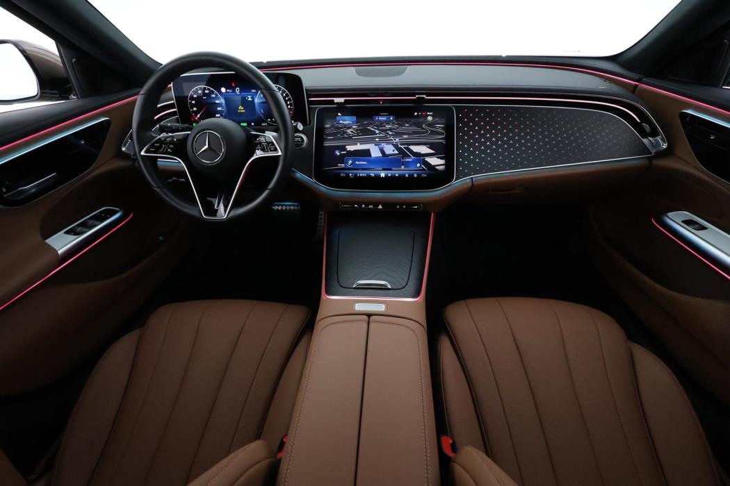 MERCEDES-BENZ E 2023