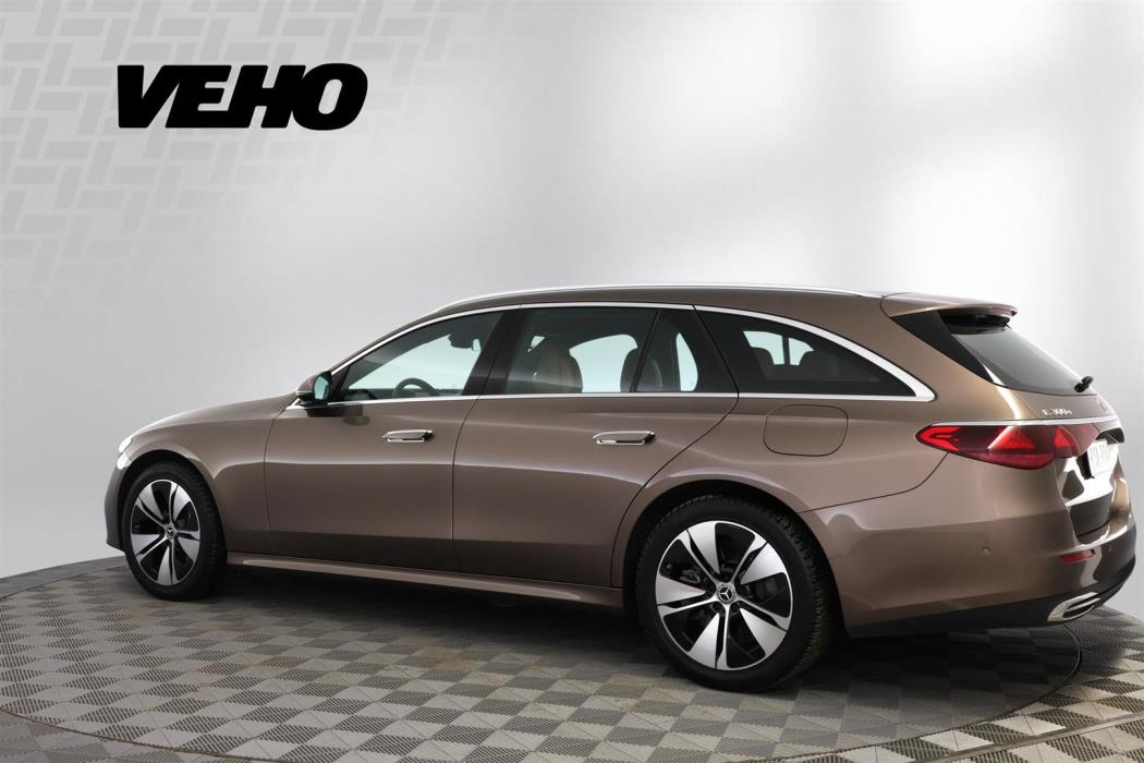 MERCEDES-BENZ E 2023