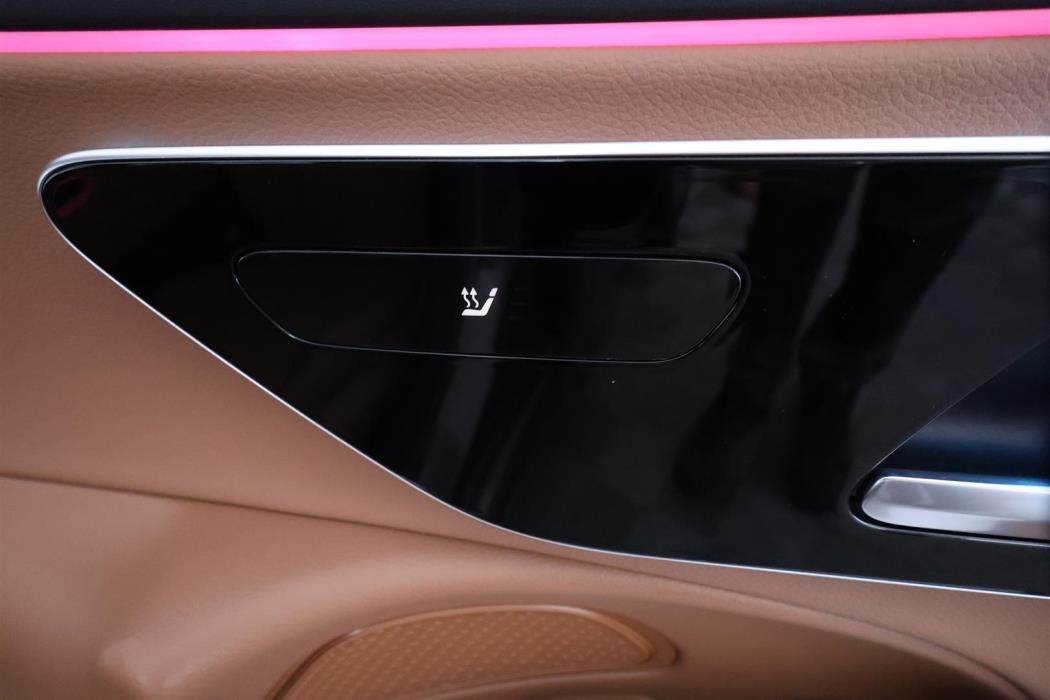 MERCEDES-BENZ E 2023
