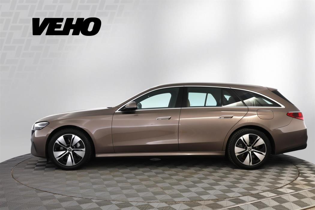 MERCEDES-BENZ E 2023