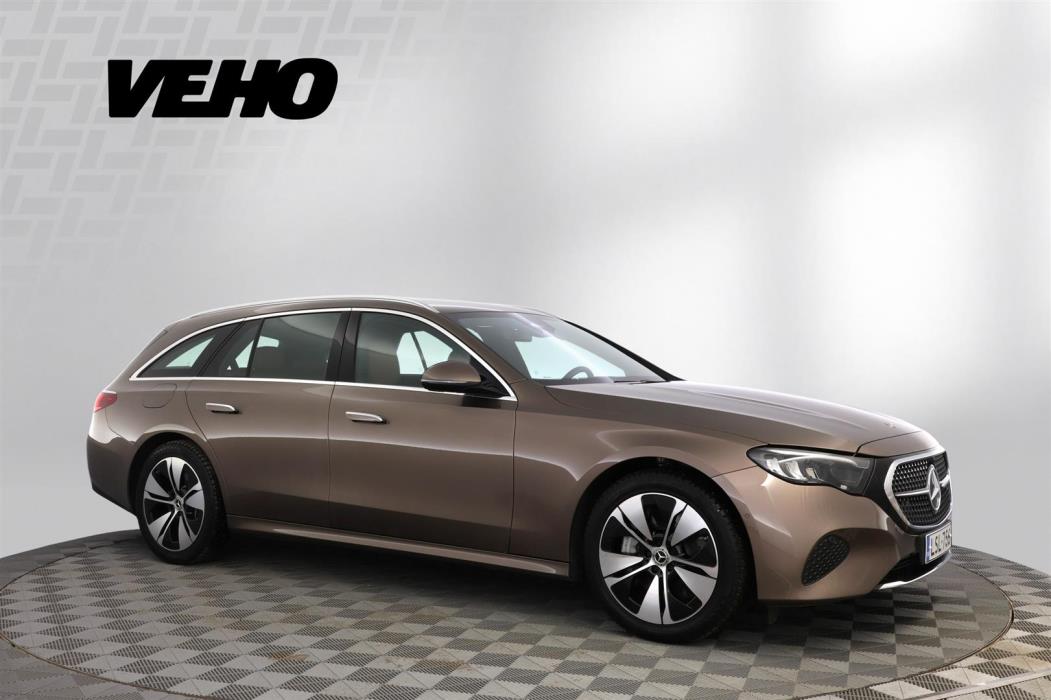 MERCEDES-BENZ E 2023