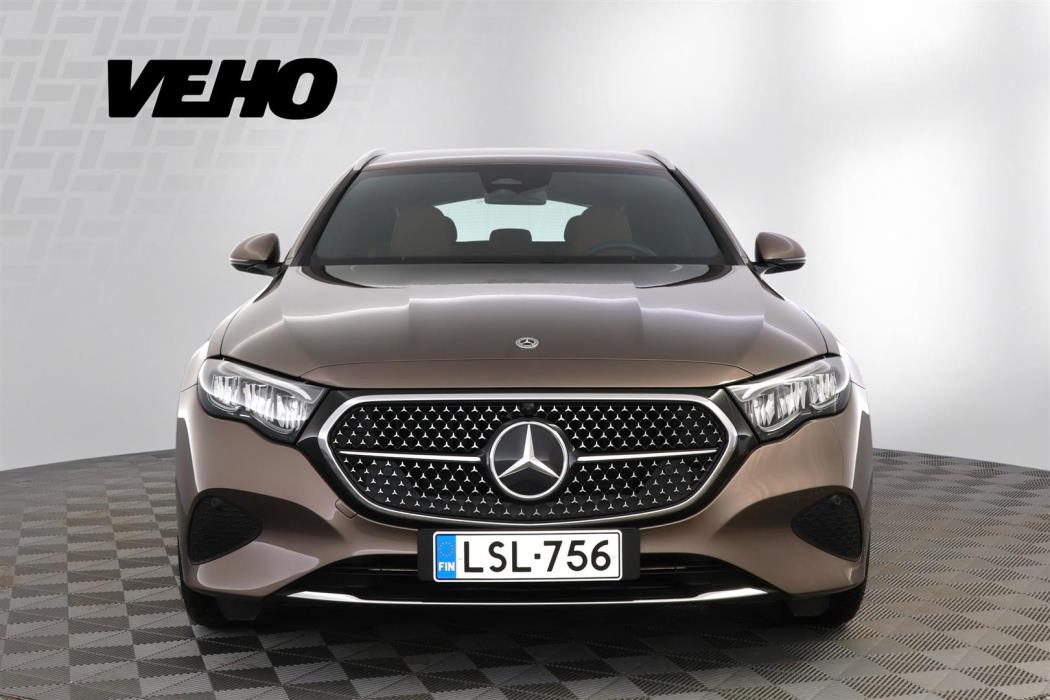 MERCEDES-BENZ E 2023