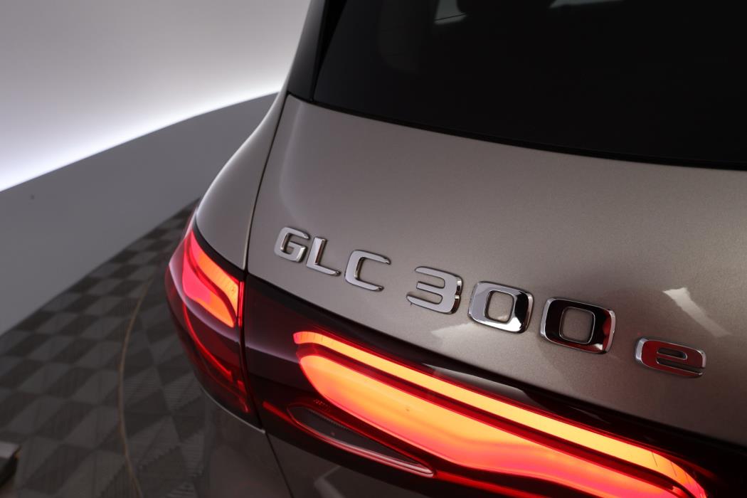 Mercedes-Benz GLC 2023