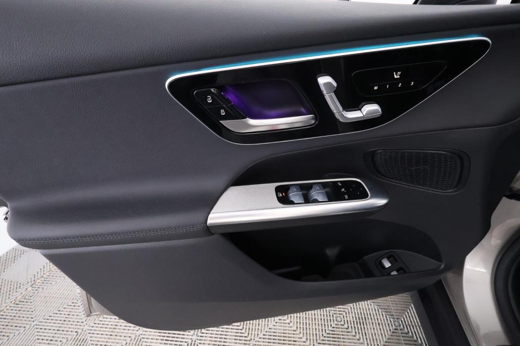 Mercedes-Benz GLC 2023