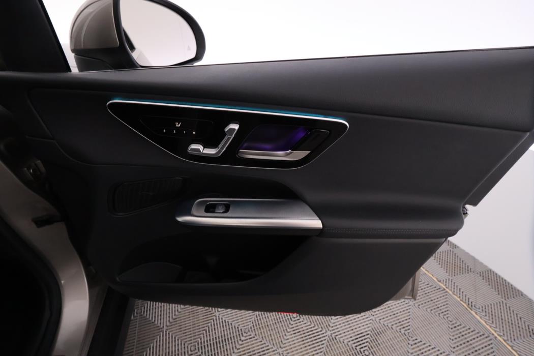 Mercedes-Benz GLC 2023