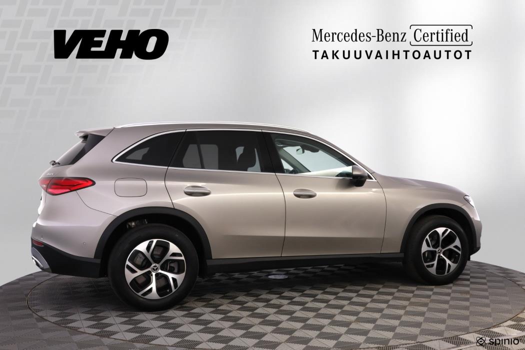 Mercedes-Benz GLC 2023