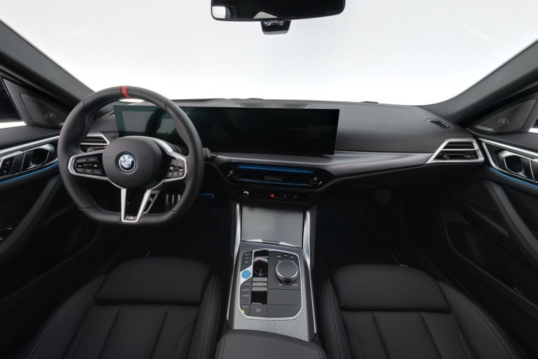 BMW i4 2025