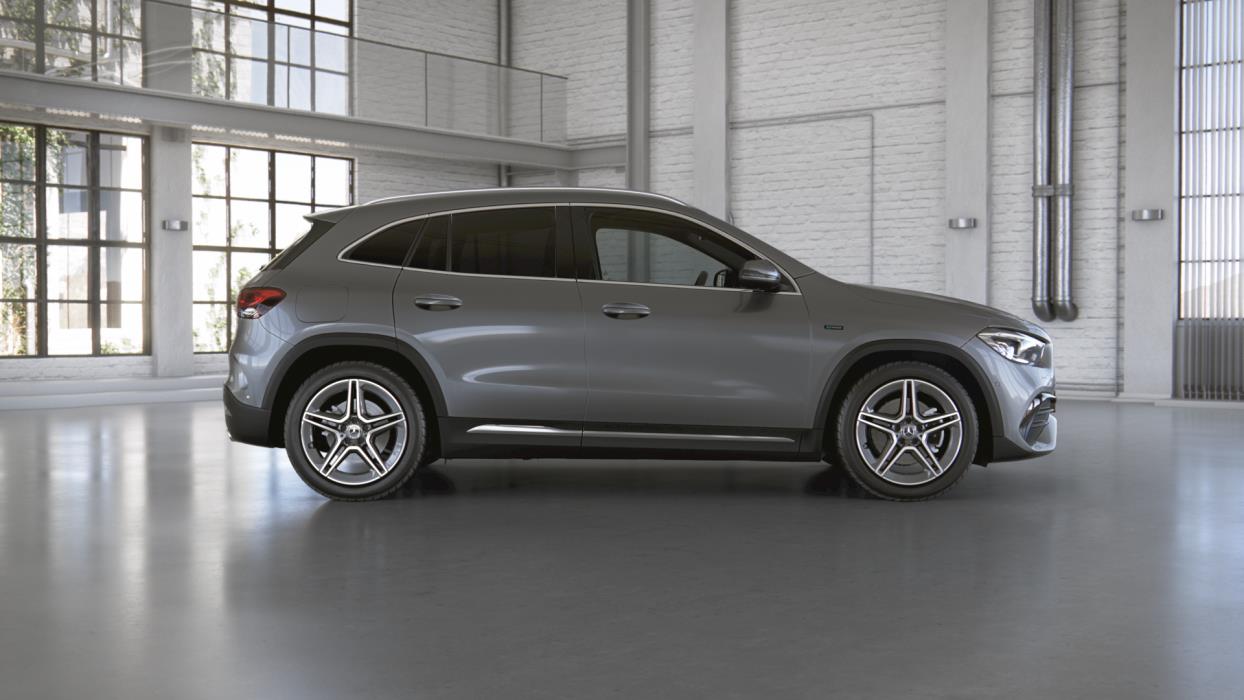 MERCEDES-BENZ GLA 2021