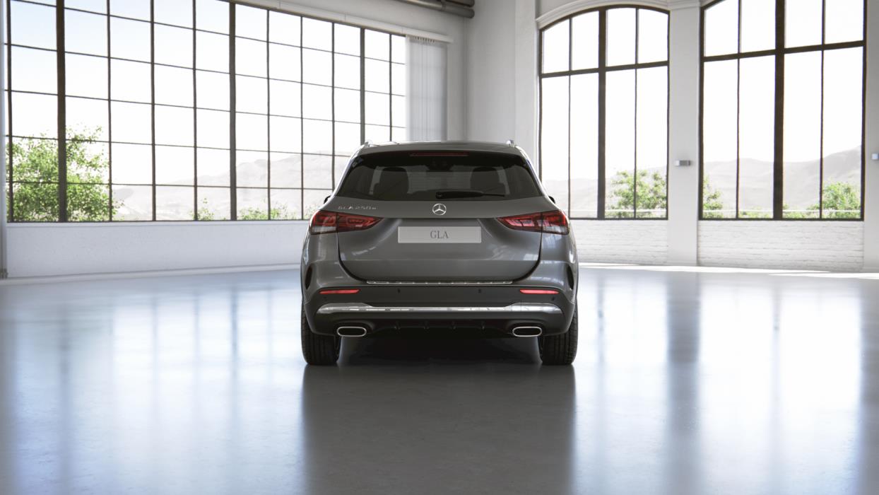 MERCEDES-BENZ GLA 2021