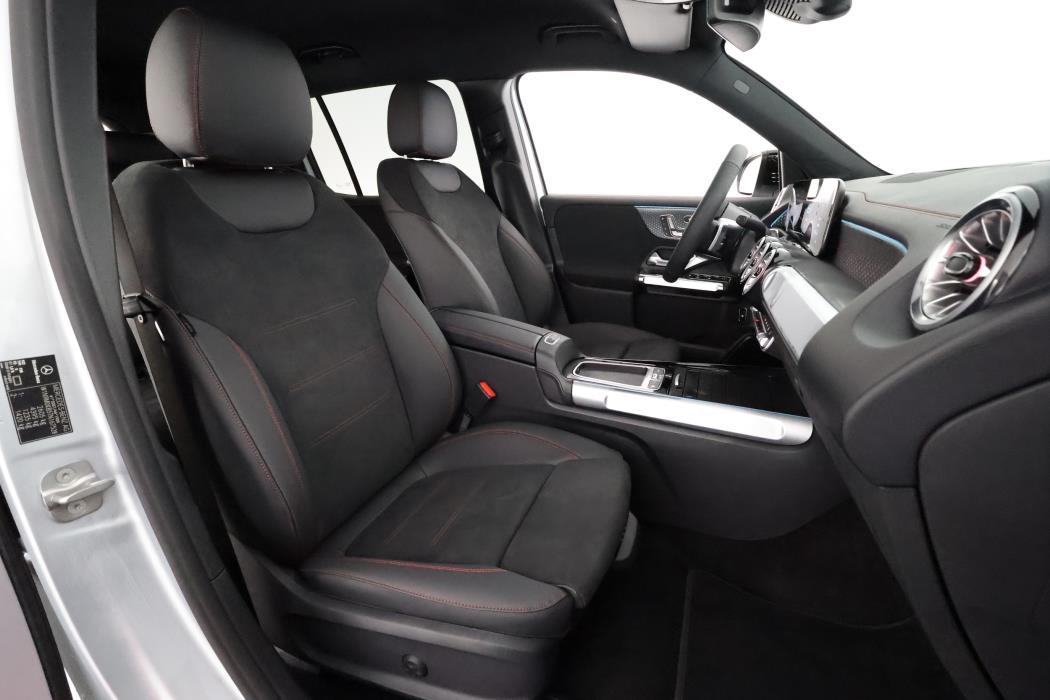 Mercedes-Benz EQB 2025