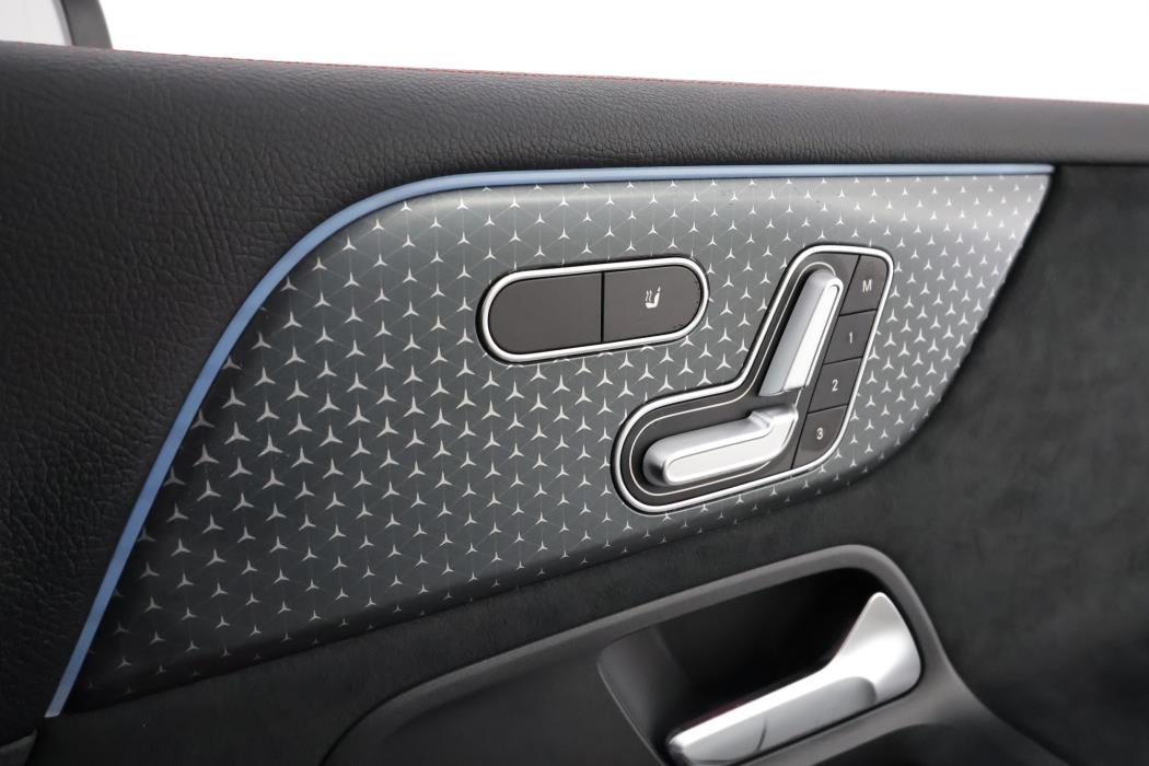 Mercedes-Benz EQB 2025