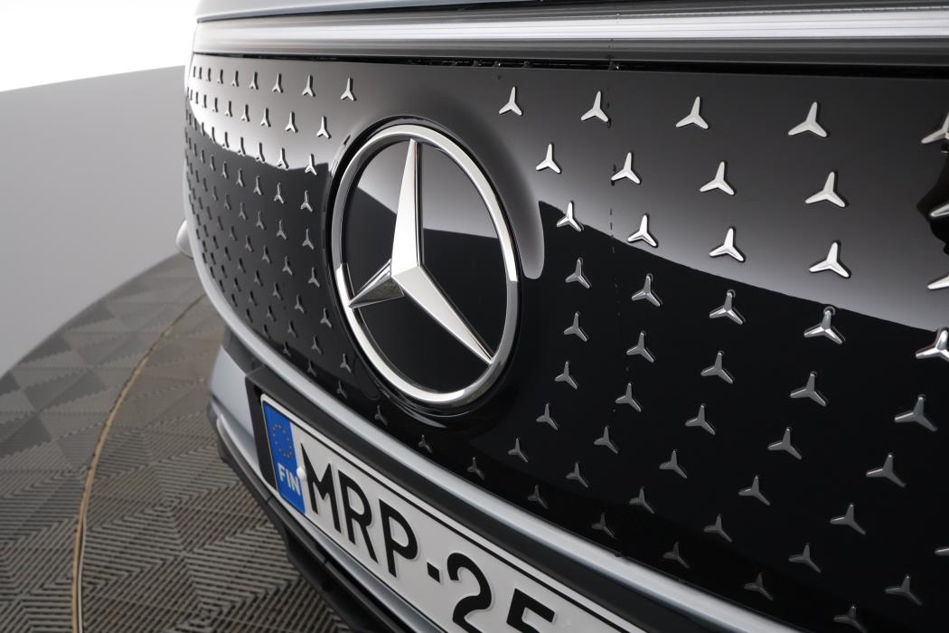 Mercedes-Benz EQB 2025