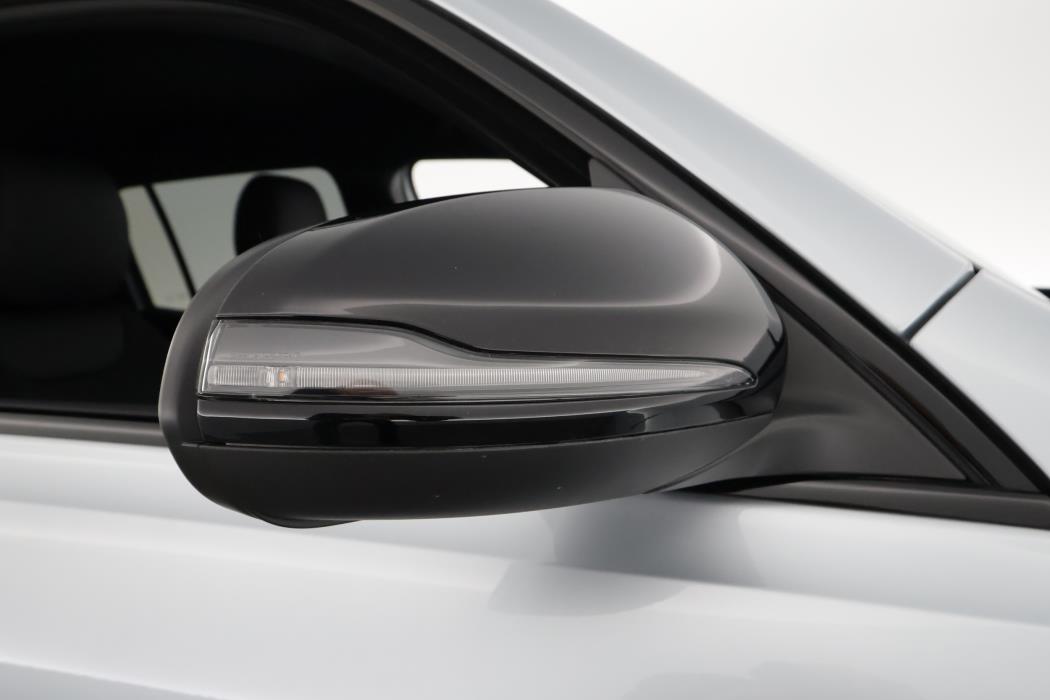 Mercedes-Benz EQB 2025