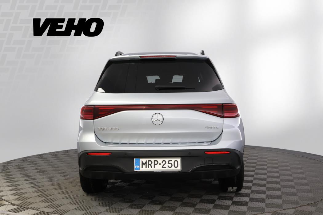 Mercedes-Benz EQB 2025