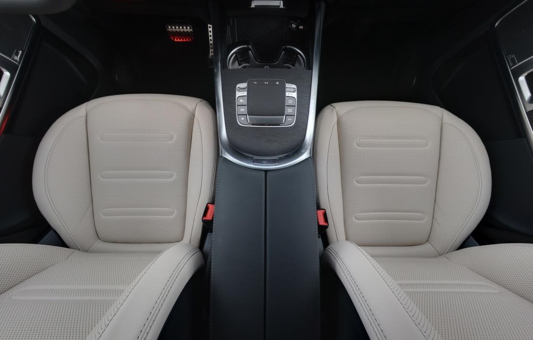 Mercedes-Benz G 2025