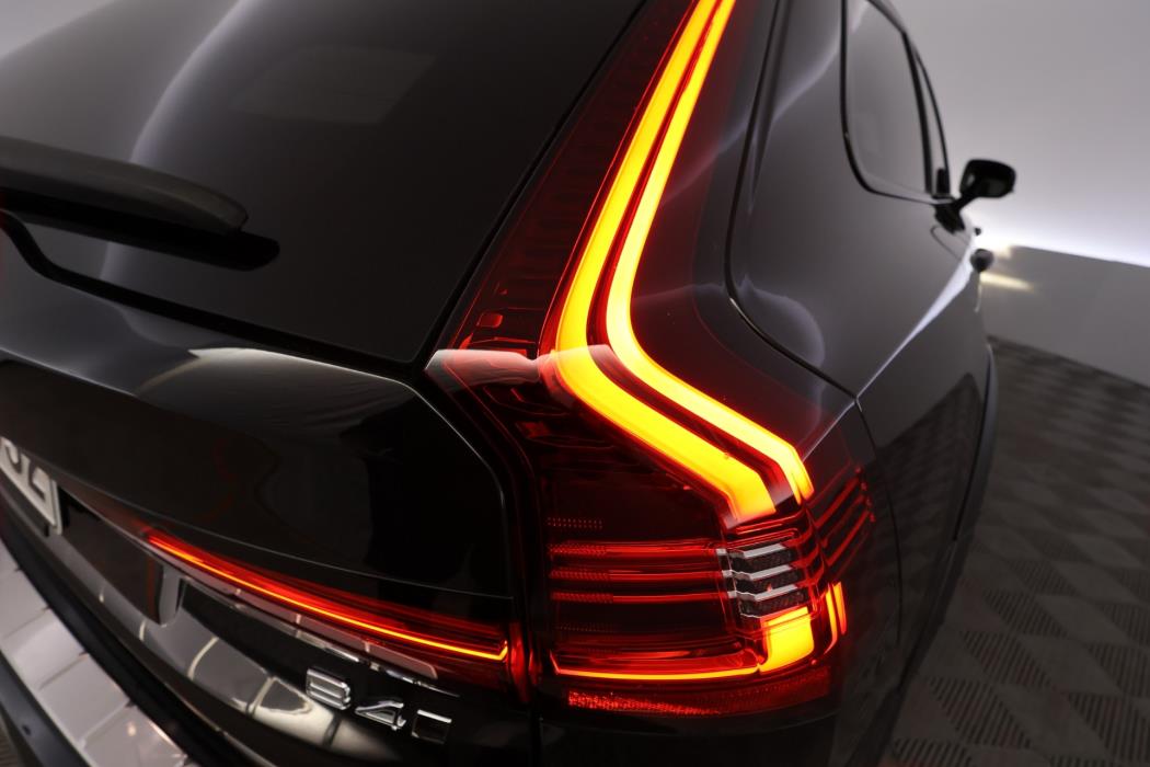 Volvo V90 Cross Country 2021
