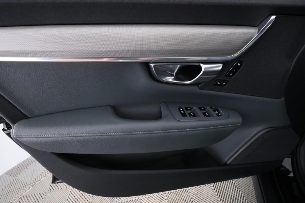 Volvo V90 Cross Country 2021