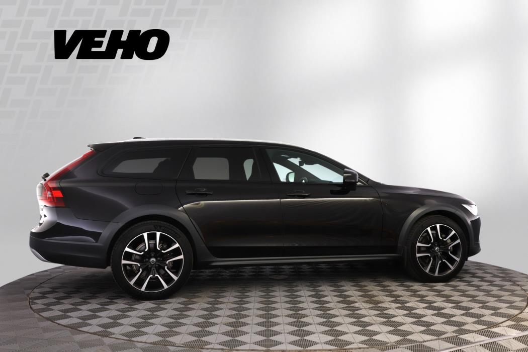 Volvo V90 Cross Country 2021