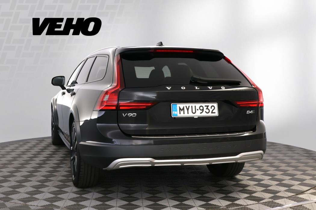 Volvo V90 Cross Country 2021