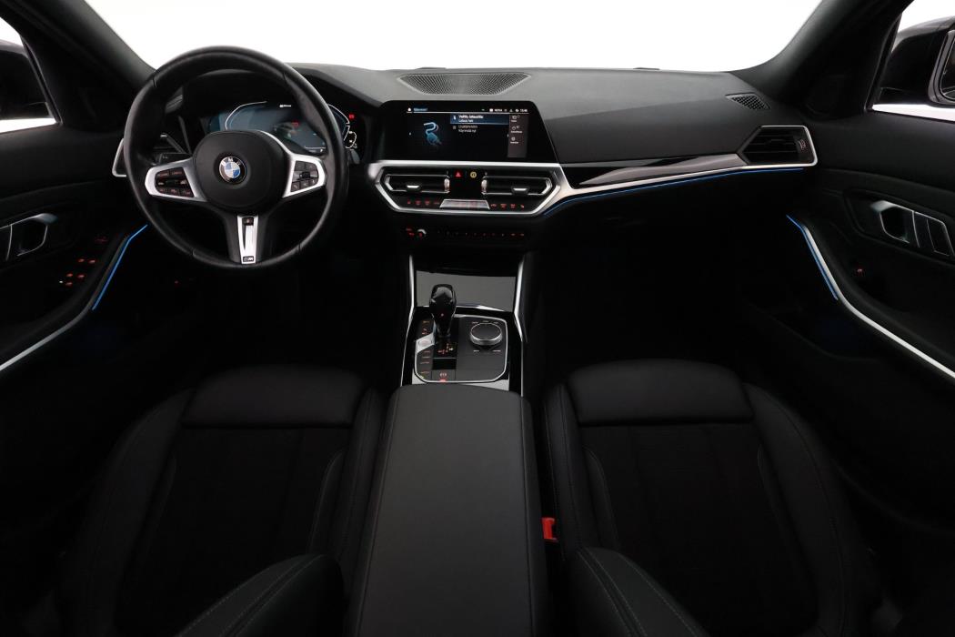 BMW 330 2021