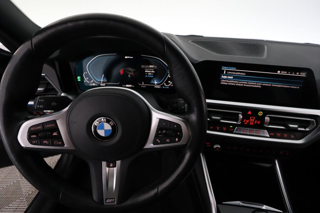 BMW 330 2021
