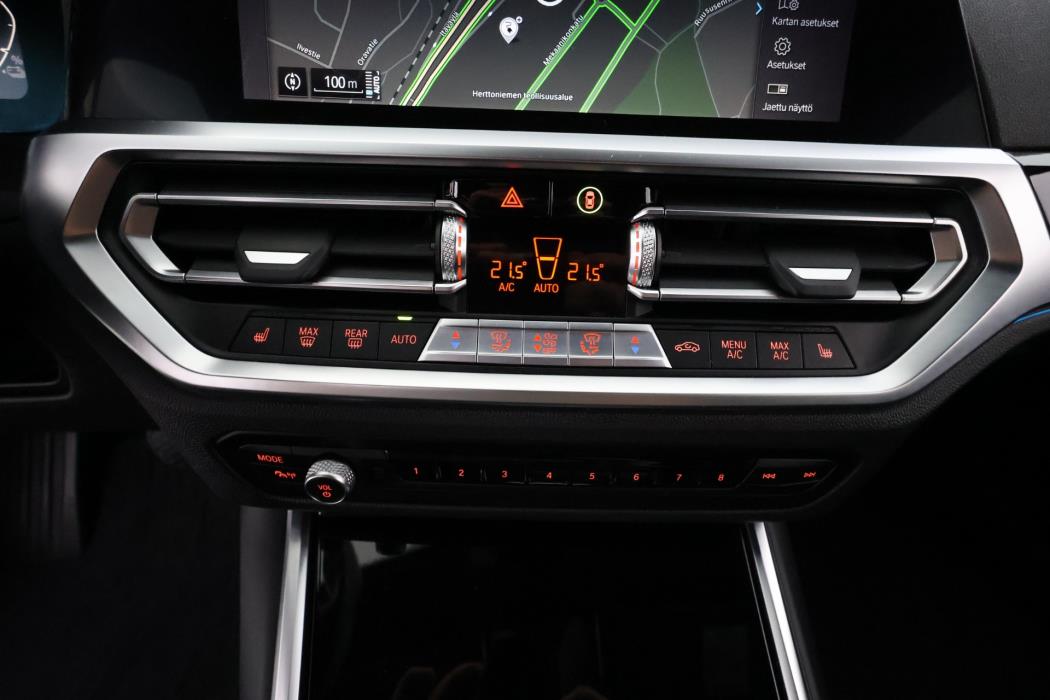BMW 330 2021