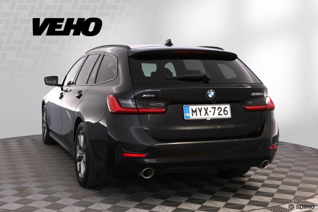 BMW 330 2021